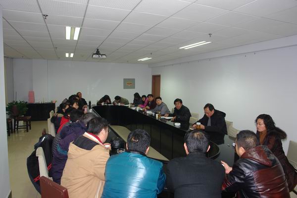 学院召开行政科室职工代表座谈会