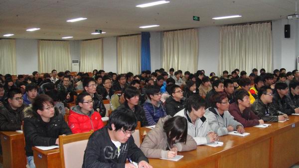 土木工程系启动学雷锋活动