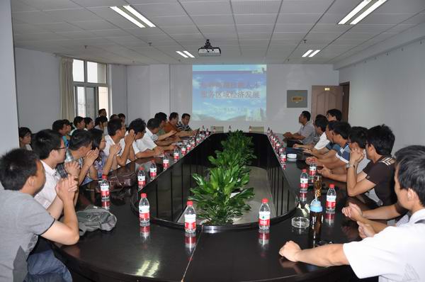 国家机械类专业骨干教师培训班来beat365官网参观访问