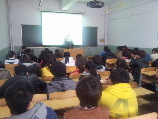 经济管理系举办“文明行为规范”宣传倡议活动