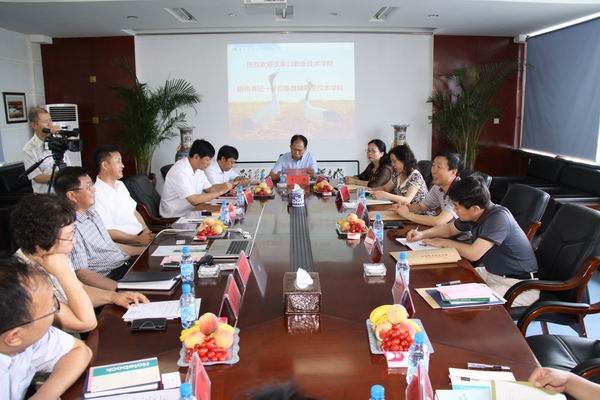 beat365官网部分干部赴盘锦职业技术学院考察学习