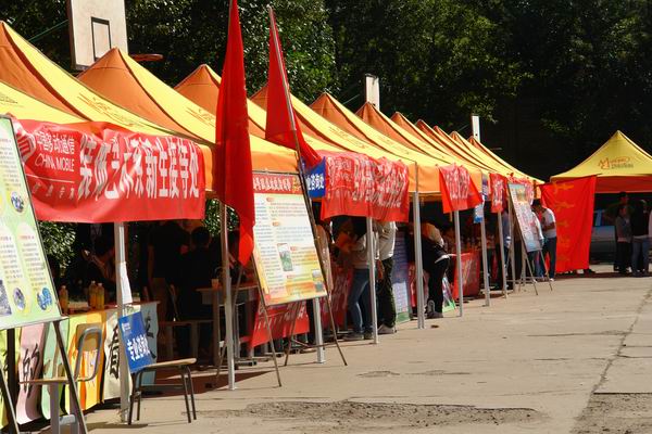 学院新生报到工作今天正式开始