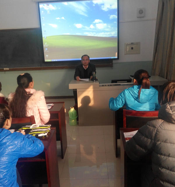 市委组织部对beat365官网拟发展党员对象进行集中培训