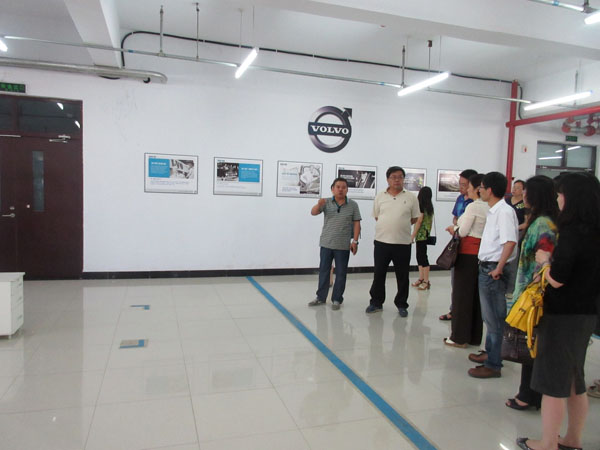 经济管理系赴市机械工业学校学习考察