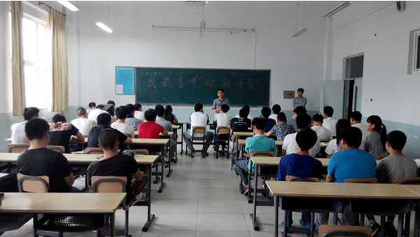 机械工程系举办“我最喜爱的辅导员”演讲比赛