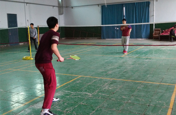 学院大学生羽毛球比赛圆满落下帷幕