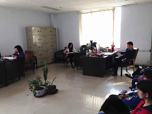 行政二党支部召开“三严三实”专题组织生活会