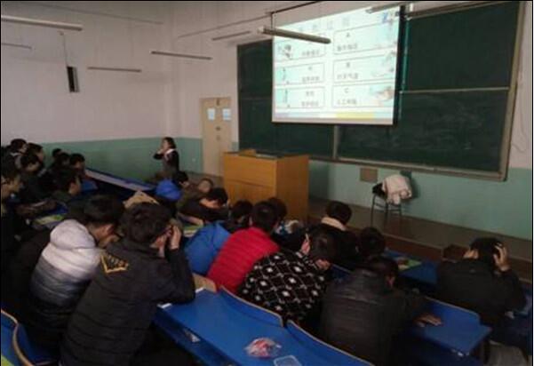 机械工程系举办“关爱生命 珍爱健康”急救知识培训