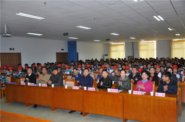 “善行河北、立德树人”省优秀志愿者张家口首场巡讲在beat365官网举行