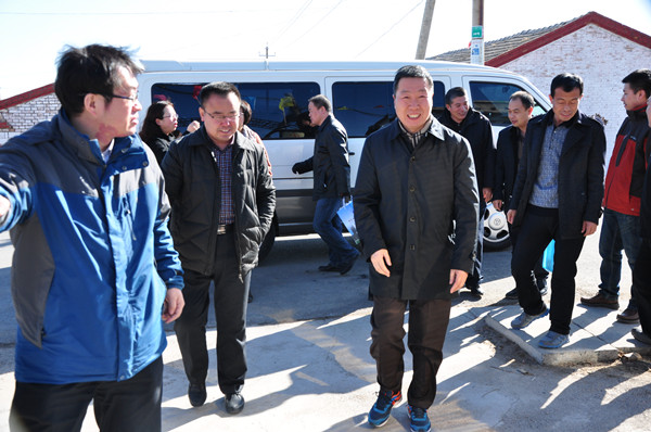 学院领导赴万全调研驻村精准脱贫工作