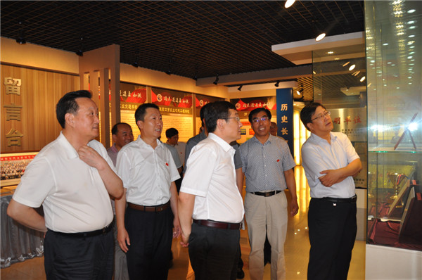 市委书记侯亮莅临beat365官网视察调研工作