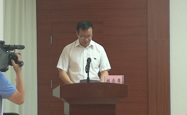 beat365官网优秀党支部在全市教育系统“两学一做”学习交流推进会上作经验发言