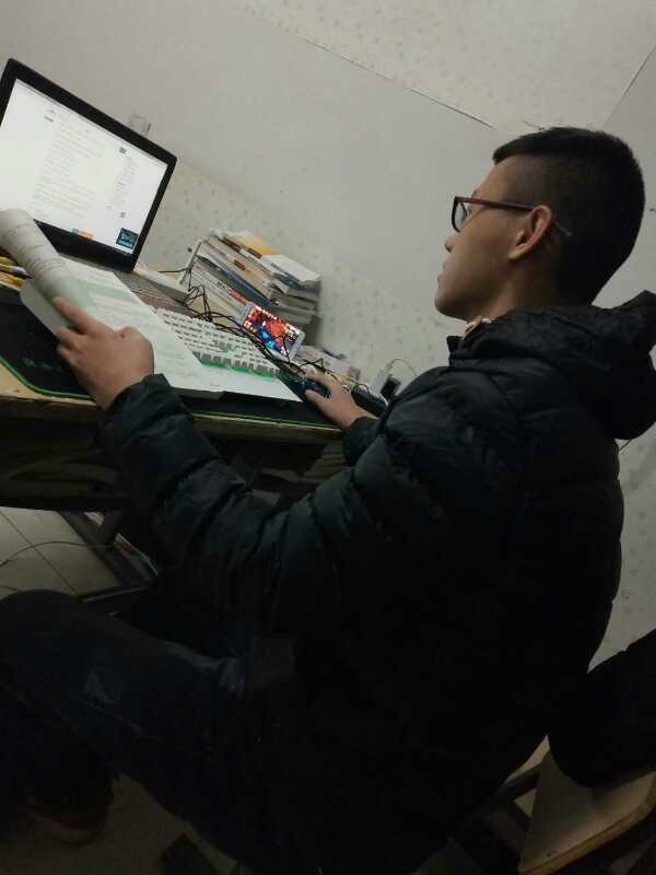 信息工程系学子拾金不昧  彰显当代大学生美德