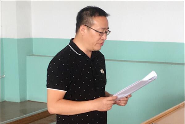 信息工程系召开“微腐败”专项整治专题生活会