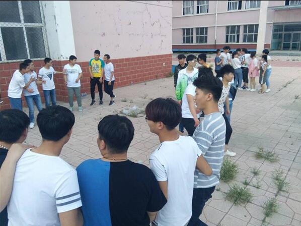 信息工程系开展学生干部素质拓展活动