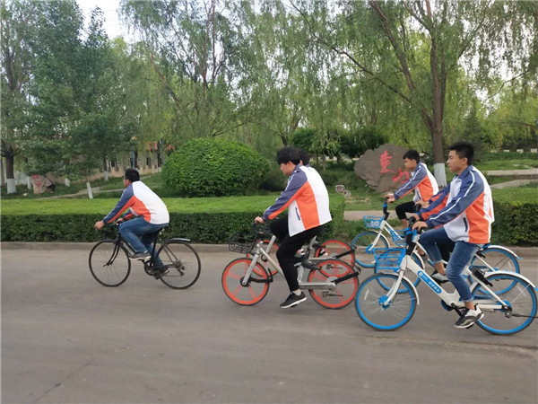 电气工程系组织学生进行环保骑行