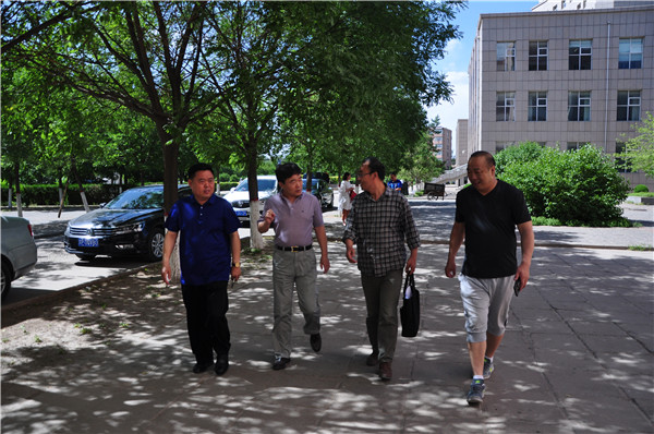 唐山丰润区职教中心到beat365官网参观交流