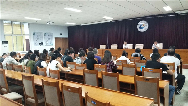 学工处召开2018级新生辅导员培训工作会