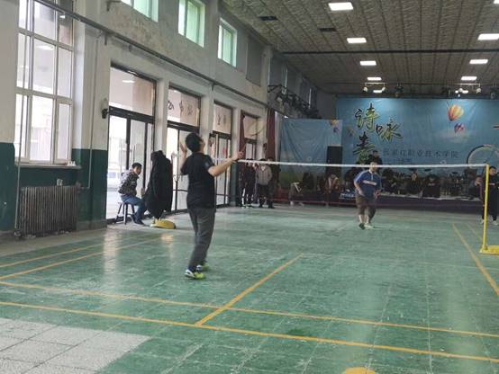 学院2018年大学生羽毛球赛圆满落幕