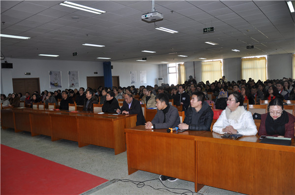 beat365官网举行纪念改革开放四十周年朗诵会