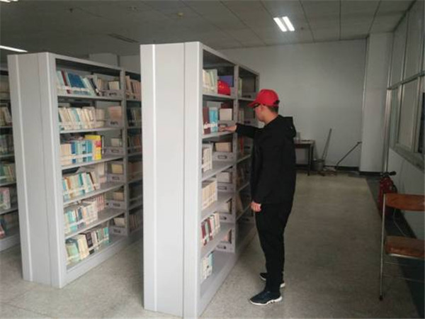 机械工程系开展“弘扬雷锋精神，展现新作为”志愿服务活动