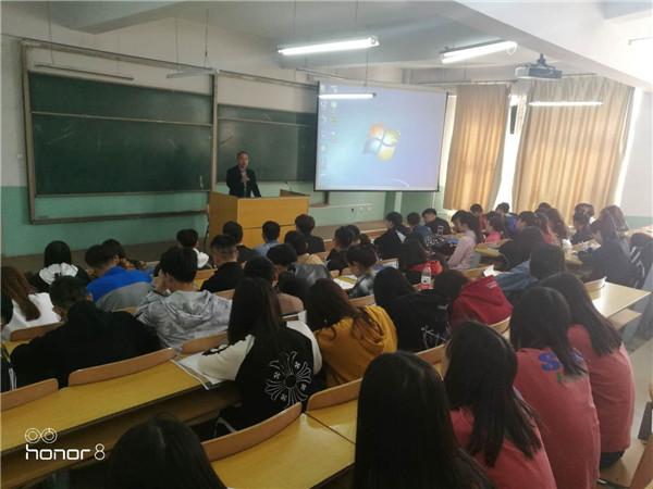 应用外语系入党积极分子培训考核工作圆满结束