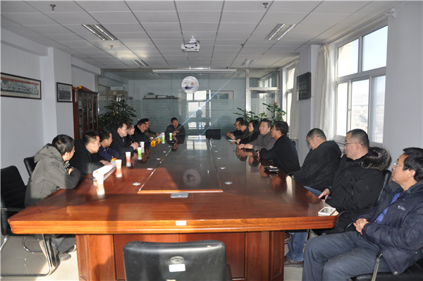 万全区北新屯乡领导率领帮扶村书记、主任来beat365官网赠送锦旗