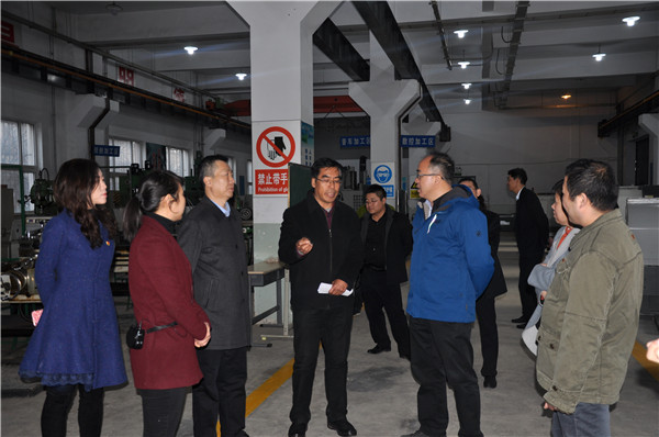 市委常委、副市长吴向阳到beat365官网进行调研