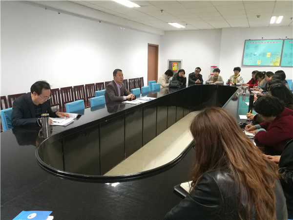 党委书记胡炜主持召开思想政治理论课教师座谈会