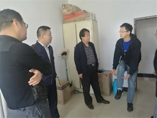 纪委书记周文胜到万全区北新屯乡指导精准脱贫驻村工作