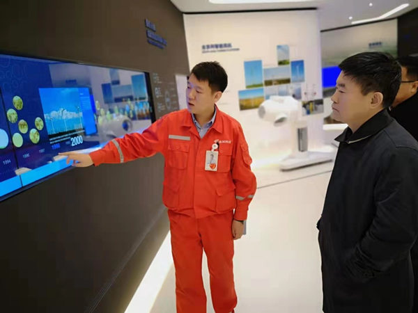 学院赴我市重点企业洽谈校企合作