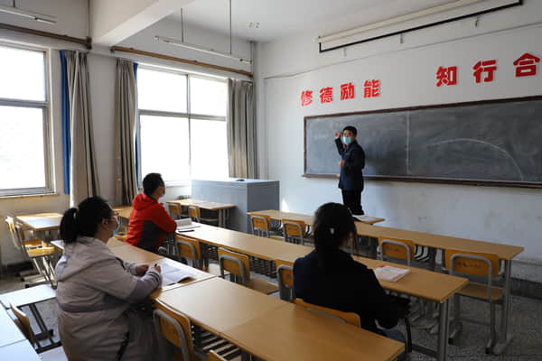 beat365官网举行新冠肺炎疫情应急处置模拟实战演练