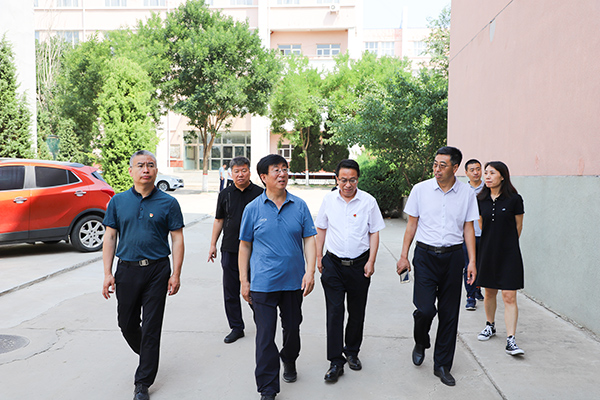 学院领导对教学场所检查情况进行“回头看”