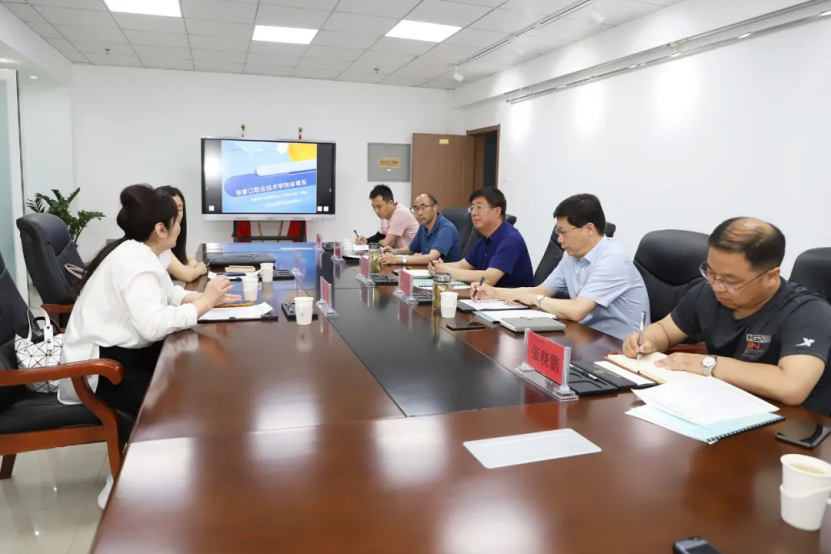 党委书记冯印涛会见北京绿茵天地体育产业股份有限公司总经理赵梅一行