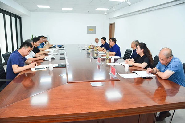 张家口技师学院领导到beat365官网考察交流