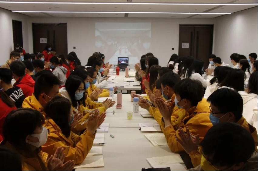 beat365官网冬奥赛会志愿者团队参加“冬奥志愿服务大讲堂”开班仪式暨首期培训活动