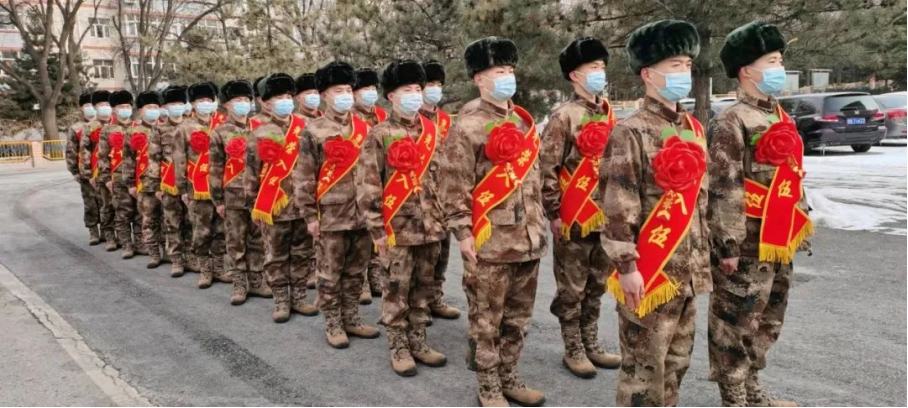 热血披戎装 启程赴军营 | beat365官网二十名新兵携笔从戎投身军营