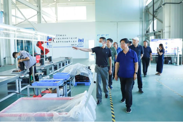 党委书记冯印涛率队赴下花园区考察调研