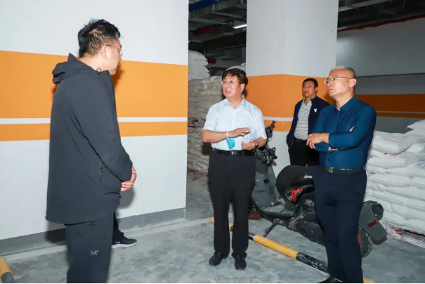 学院领导检查重点工程进展情况