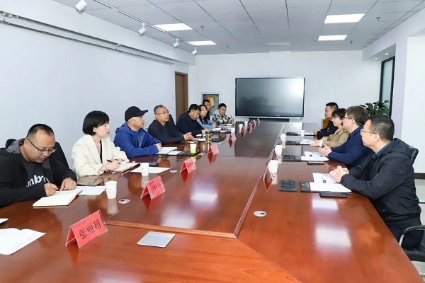 院长王立军会见江苏博知博教育集团董事长赵昌杰