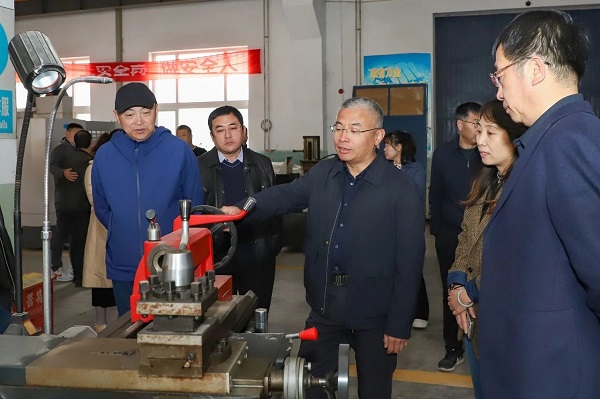 学院领导对校园安全工作进行调度检查