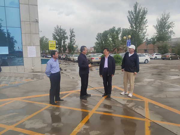 党委书记冯印涛率队赴张家口市沙岭子医院考察调研