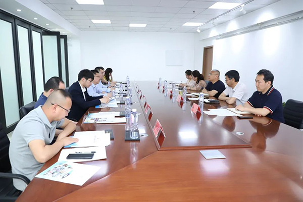 院长王立军与河北博岳通信技术股份有限公司董事长吴源座谈